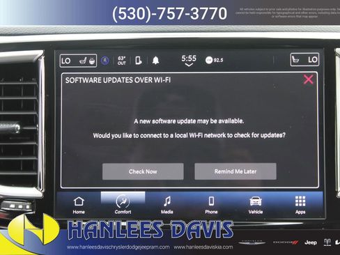 Used 2024 Chrysler Pacifica Touring-L image 28