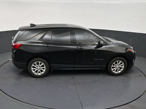 Used 2019 Chevrolet Equinox LS FWD image 16