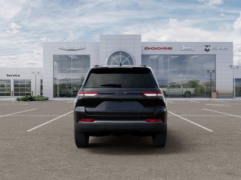 New 2026 Jeep Grand Cherokee Altitude AWD/4WD image 7