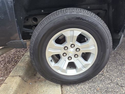 Used 2017 Chevrolet Silverado 1500 LT w/ All Star Edition image 4