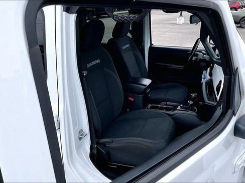 Used 2021 Jeep Wrangler Unlimited Islander image 26