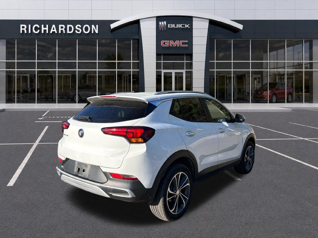 Used 2023 Buick Encore GX Select w/ Safety Package II AWD/4WD image 5