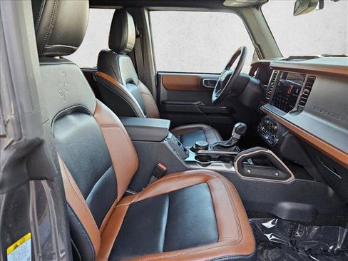 Used 2024 Ford Bronco Outer Banks AWD/4WD image 16