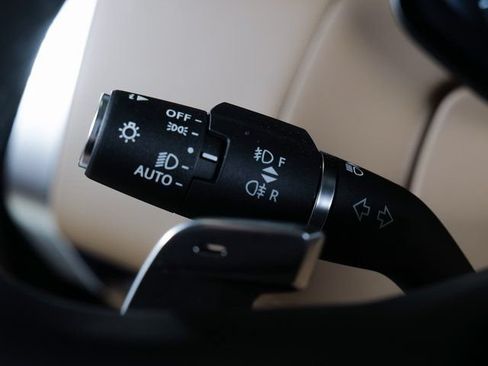 Certified 2026 Land Rover Range Rover SE AWD/4WD image 21