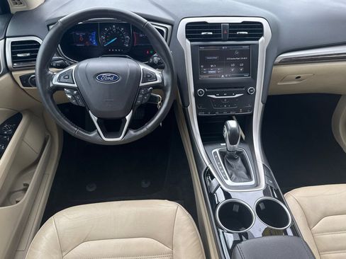 Used 2013 Ford Fusion SE FWD image 14