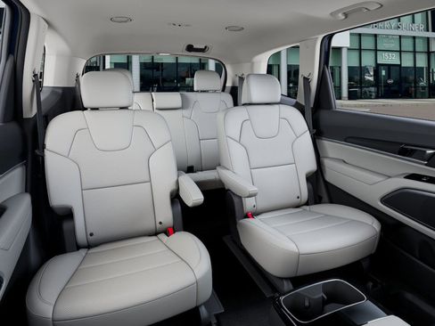 New 2025 Kia Telluride S image 17