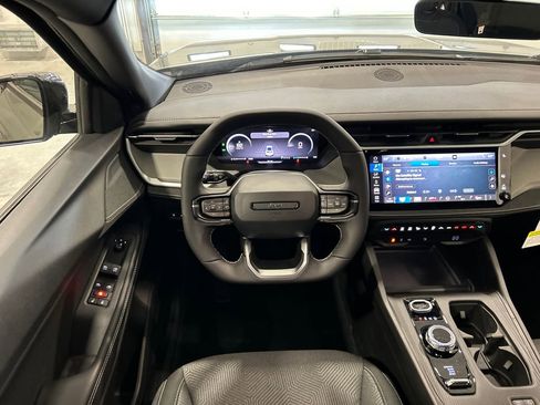 New 2026 Jeep Cherokee Laredo image 28