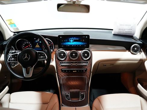 Used 2020 Mercedes-Benz GLC 300 4MATIC image 10
