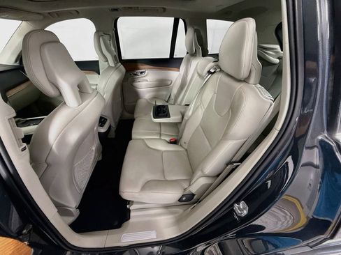 Used 2021 Volvo XC90 T6 Momentum w/ Advanced Package AWD/4WD image 26