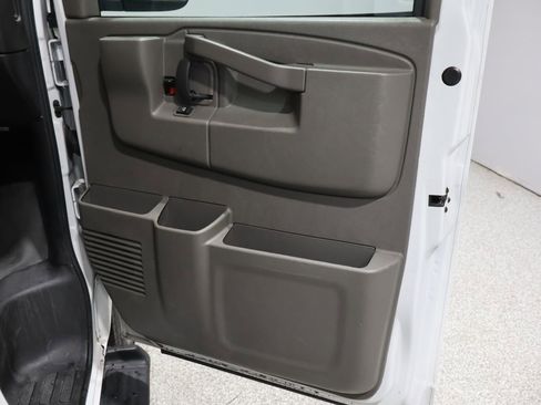 Used 2023 Chevrolet Express 3500 LS image 18