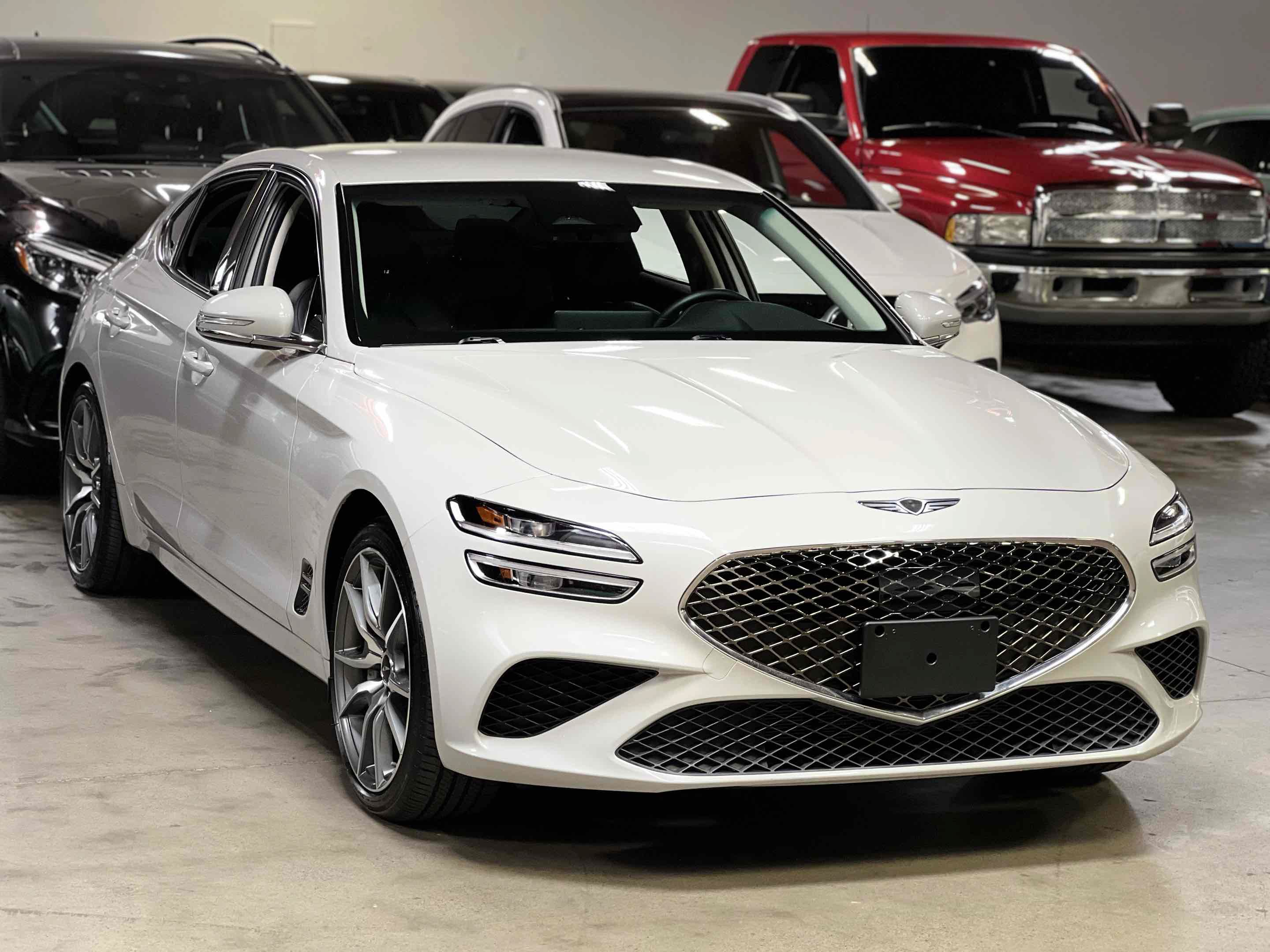 Used 2025 Genesis G70 2.5T RWD image 3