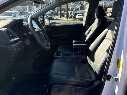 Certified 2024 Honda Odyssey EX-L image 16