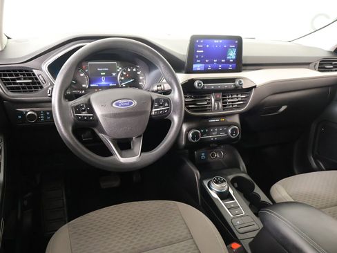 Used 2022 Ford Escape SE FWD image 2