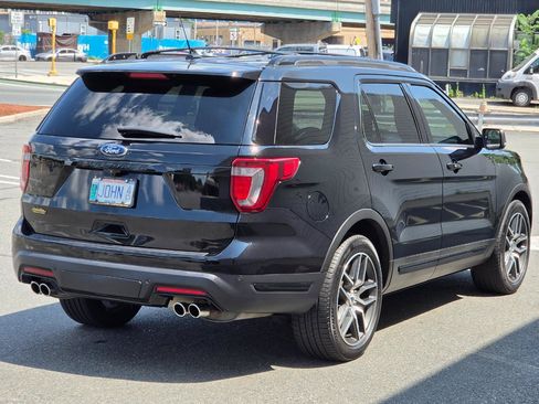 Used 2018 Ford Explorer Sport w/ Equipment Group 401A AWD/4WD image 7
