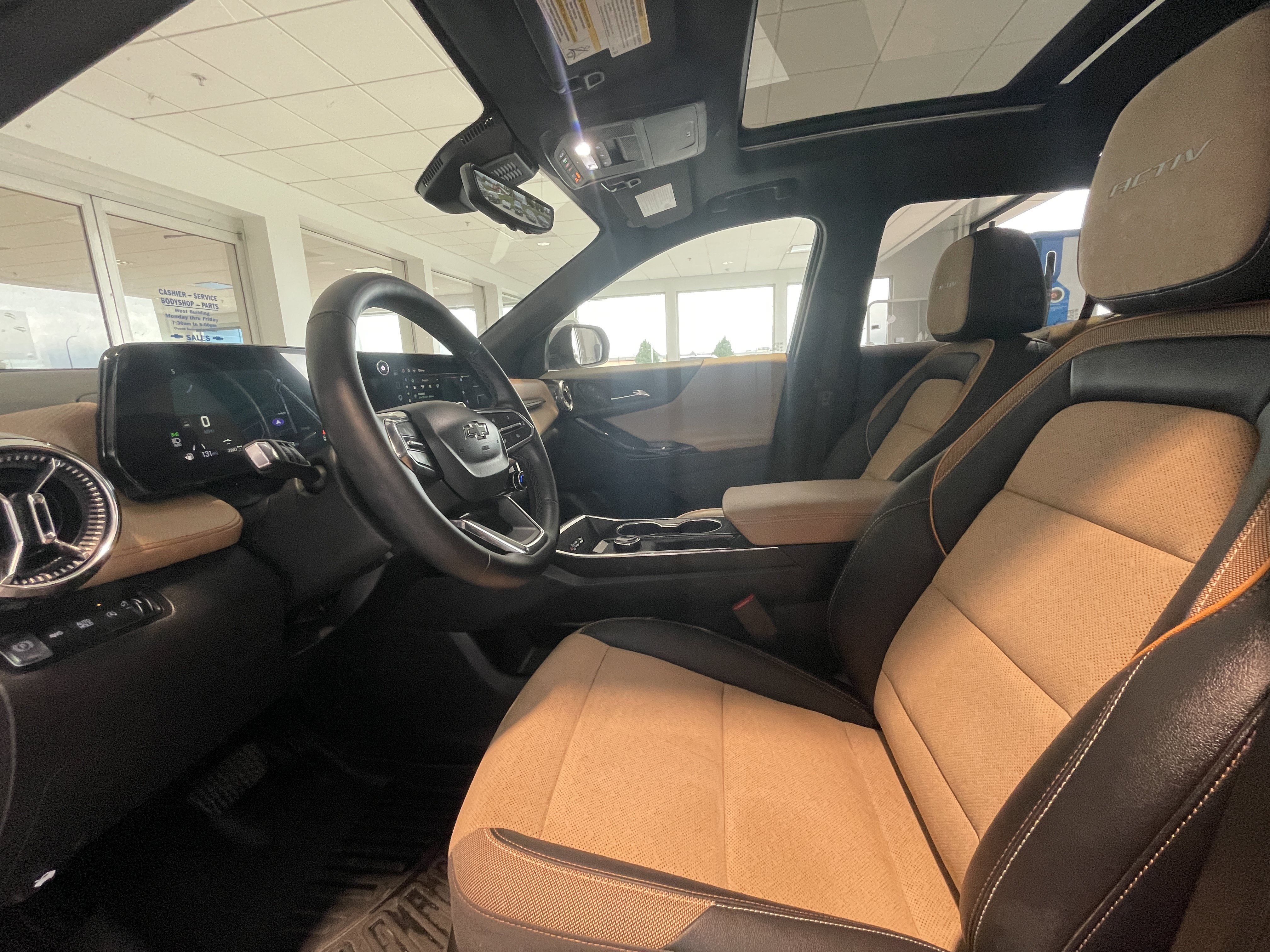 Used 2026 Chevrolet Equinox ACTIV w/ Convenience Package III AWD/4WD image 2