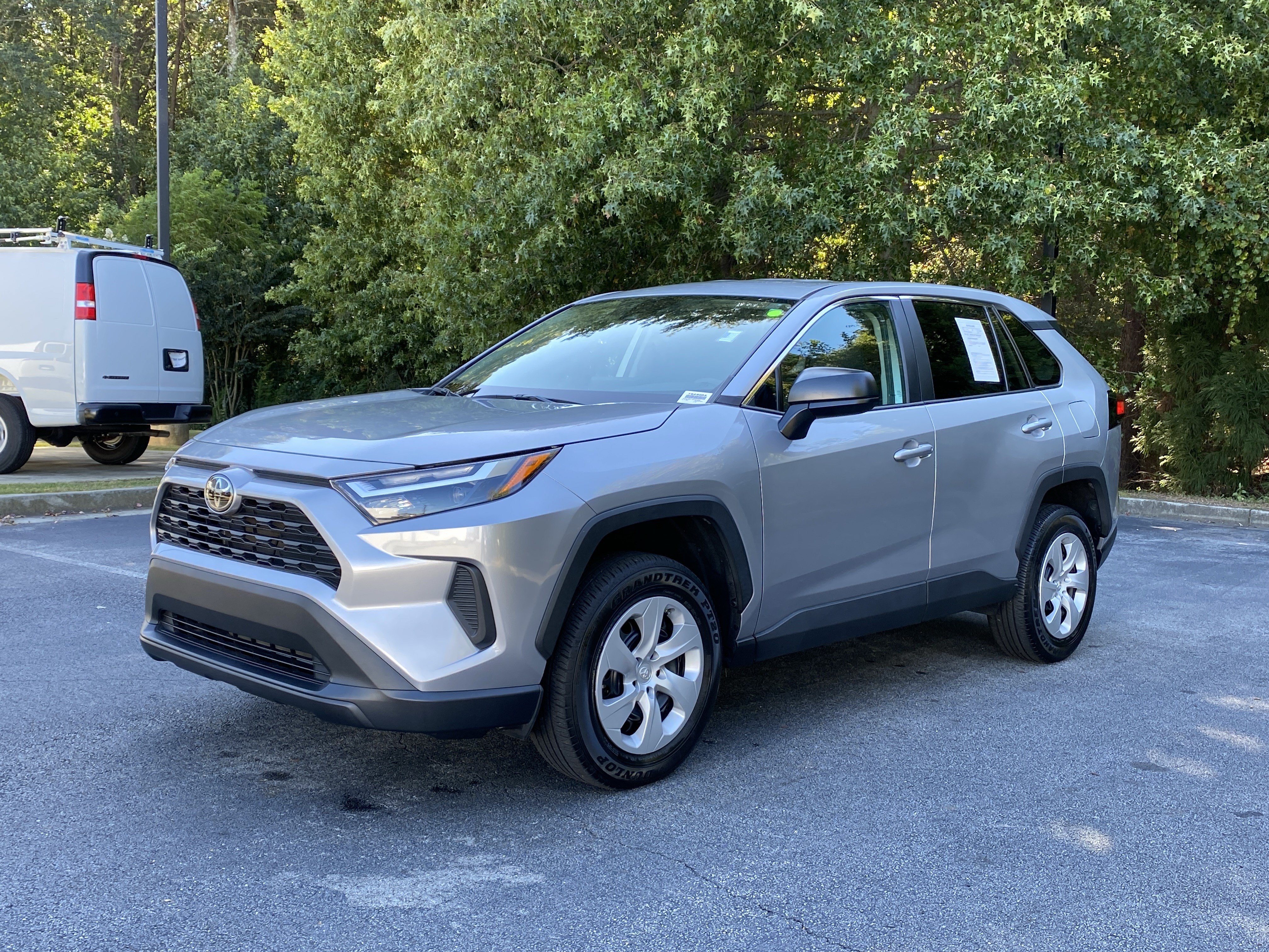 Used 2024 Toyota RAV4 LE FWD image 5
