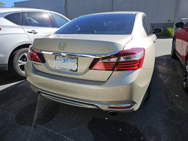 Used 2017 Honda Accord LX image 7