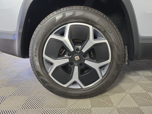 Used 2024 Rivian R1S Adventure AWD/4WD image 12