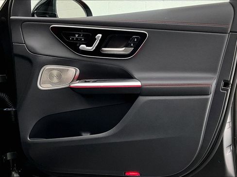 Used 2026 Mercedes-Benz GLC 43 AMG 4MATIC image 25