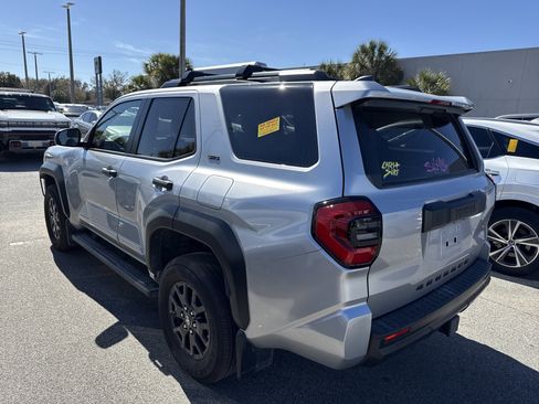 Used 2025 Toyota 4Runner TRD Sport Premium image 3