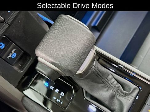 Used 2024 Toyota Tundra Limited AWD/4WD image 16