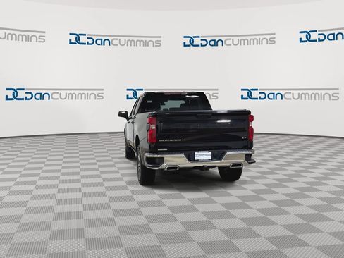 Used 2022 Chevrolet Silverado 1500 LT w/ Z71 Off-Road Package AWD/4WD image 8