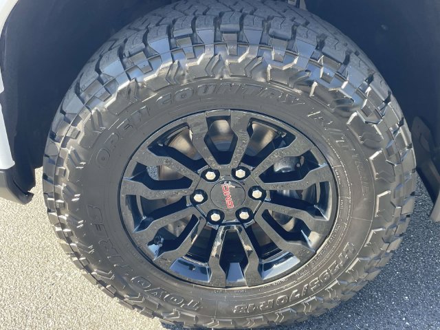 Certified 2023 GMC Sierra 1500 AT4X AWD/4WD image 8