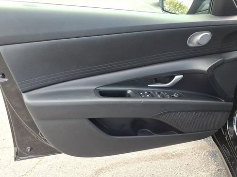 Used 2023 Hyundai Elantra SEL FWD image 16
