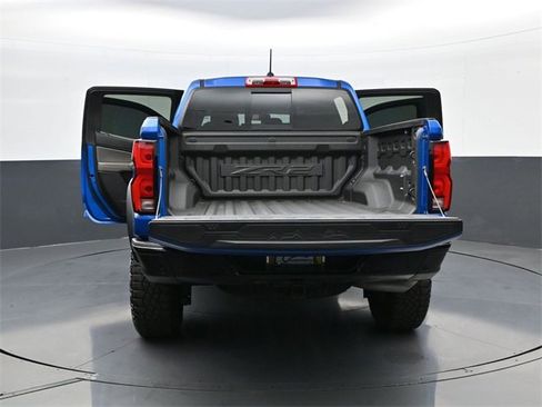 Used 2024 Chevrolet Colorado ZR2 w/ ZR2 Convenience Package III image 32