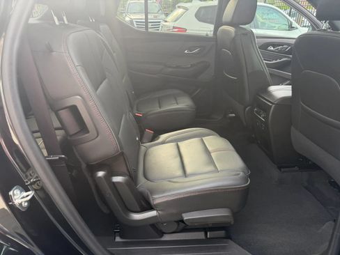 Used 2023 Chevrolet Traverse RS AWD/4WD image 24