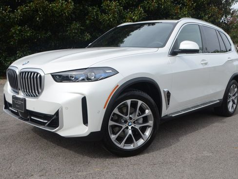 Used 2026 BMW X5 xDrive40i w/ Premium Package AWD/4WD image 8