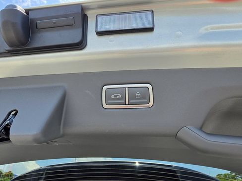 New 2026 Kia EV9 Light RWD image 11