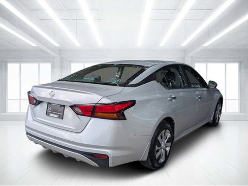 Used 2022 Nissan Altima 2.5 S FWD image 3