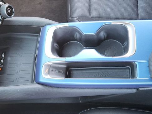New 2025 Chevrolet Equinox EV LT FWD image 17