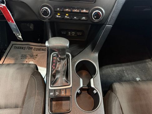 Used 2019 Kia Sportage LX image 15