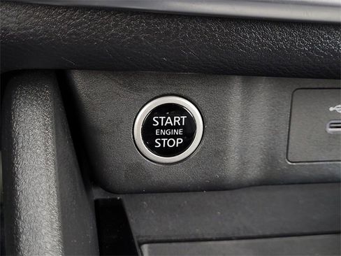 Used 2021 Nissan Rogue S image 23