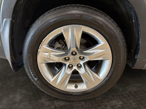 Used 2015 Toyota Highlander Limited AWD/4WD image 41
