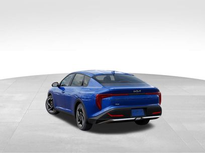 New 2025 Kia K4 EX