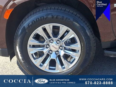 Used 2023 GMC Yukon XL Denali w/ LPO, Floor Liner Package AWD/4WD image 8