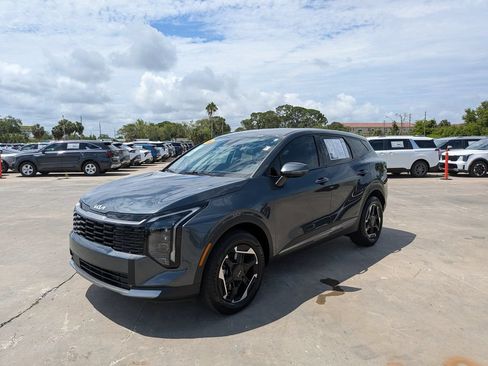 Certified 2026 Kia Sportage S AWD/4WD image 4