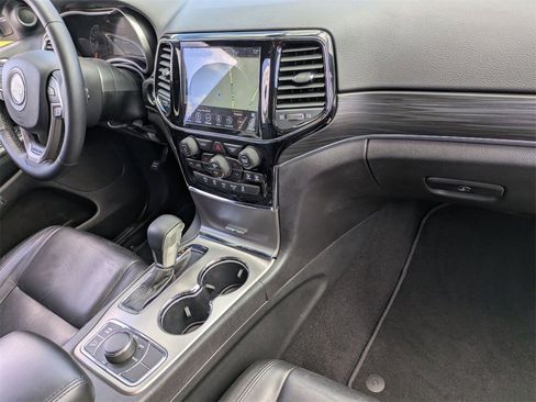 Used 2019 Jeep Grand Cherokee Limited image 39