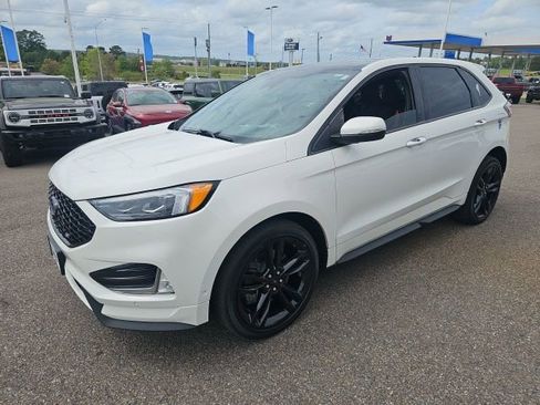 Used 2022 Ford Edge ST w/ Equipment Group 401A image 3