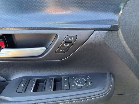 Used 2024 Toyota Grand Highlander AWD Hybrid image 10