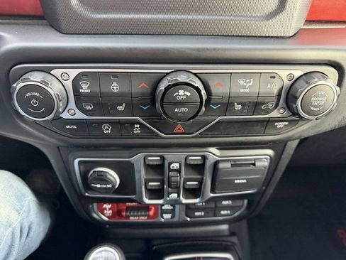 Used 2020 Jeep Gladiator Rubicon w/ LED Lighting Group image 27