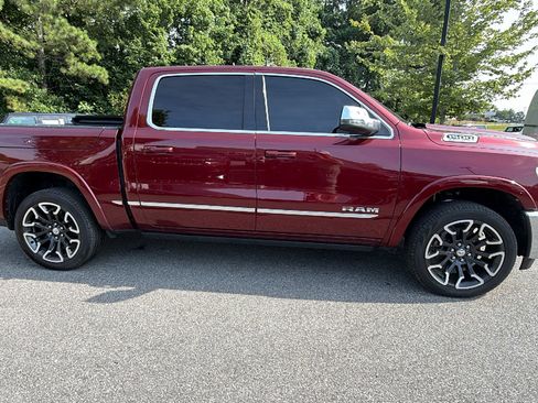 Used 2025 RAM 1500 Limited AWD/4WD image 7