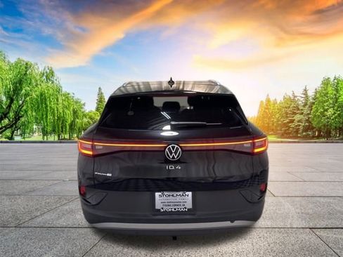 Certified 2021 Volkswagen ID.4 Pro S w/ Gradient Package image 5