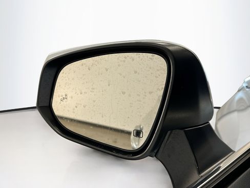 Used 2023 Toyota Highlander XLE image 16