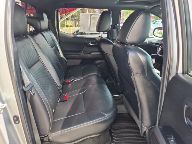 Used 2022 Toyota Tacoma TRD Sport w/ TRD Premium Sport Package RWD image 7