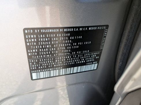 Certified 2023 Volkswagen Tiguan SE FWD image 32