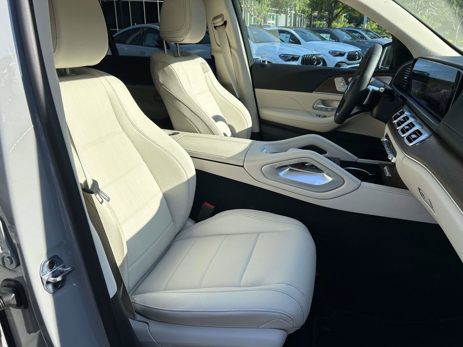 New 2026 Mercedes-Benz GLS 450 4MATIC image 48